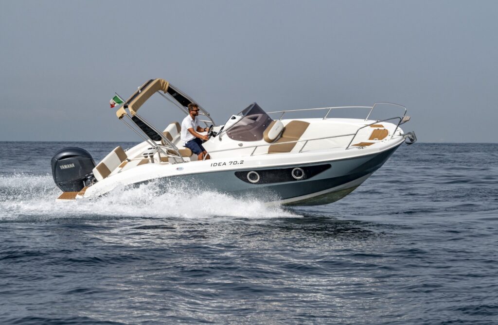 Escursioni in barca con conducente ad Amalfi, come funziona il noleggio con skipper